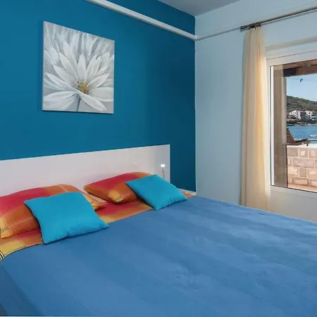 Amazing In Luka Dubrava With Wifi Apartamento *