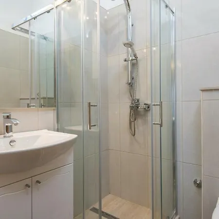 Amazing Apartment In Luka Dubrava With Wifi