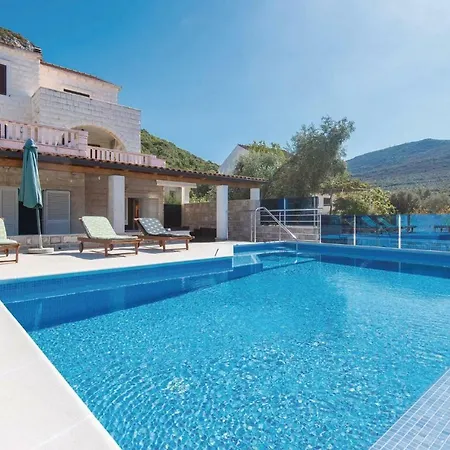 Amazing Apartment In Luka Dubrava With Wifi *
