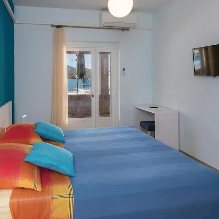 Amazing Apartment In Luka Dubrava With Wifi